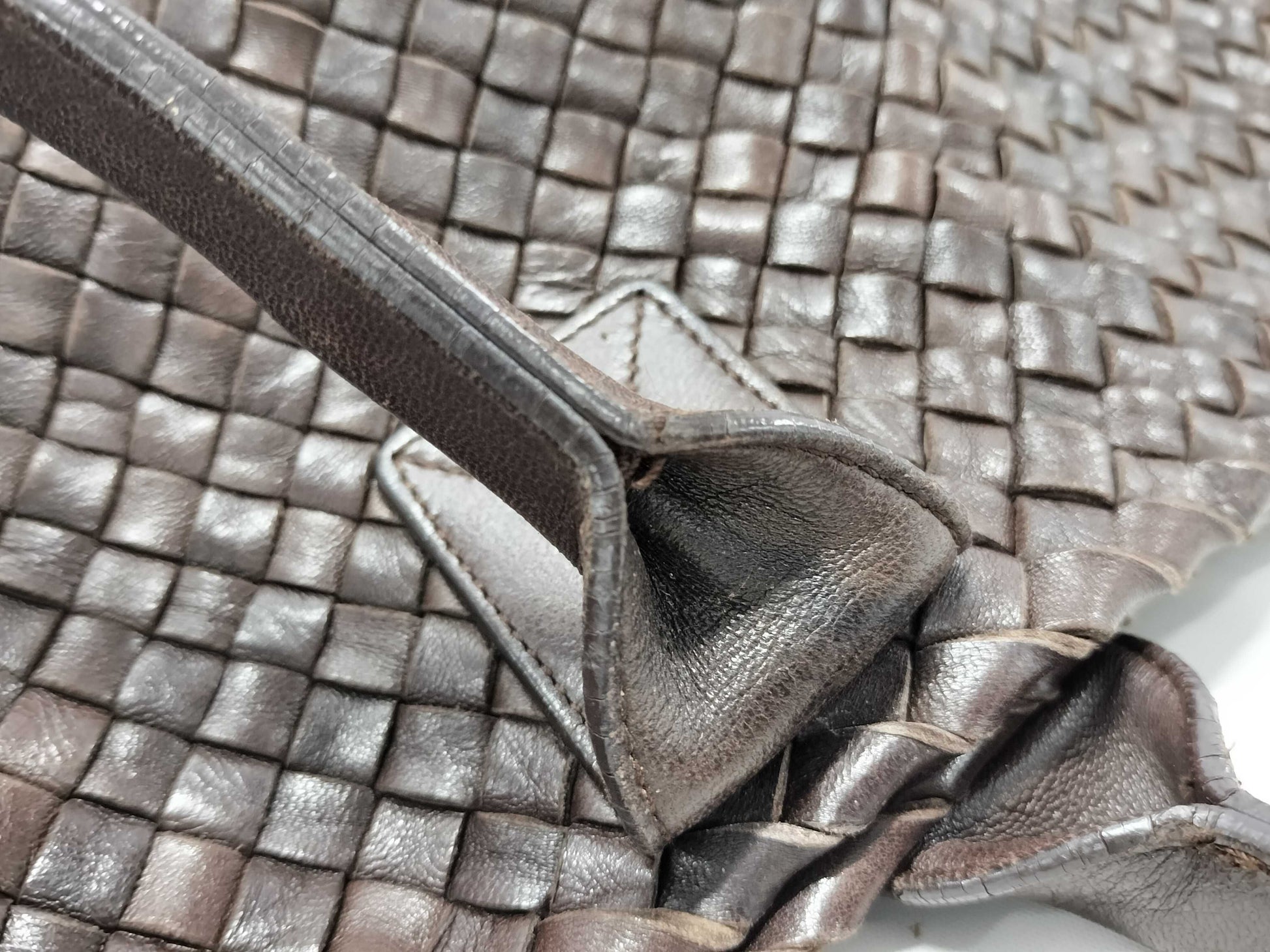 BOTTEGA VENETA Cabas MM Tote Bag with Pouch