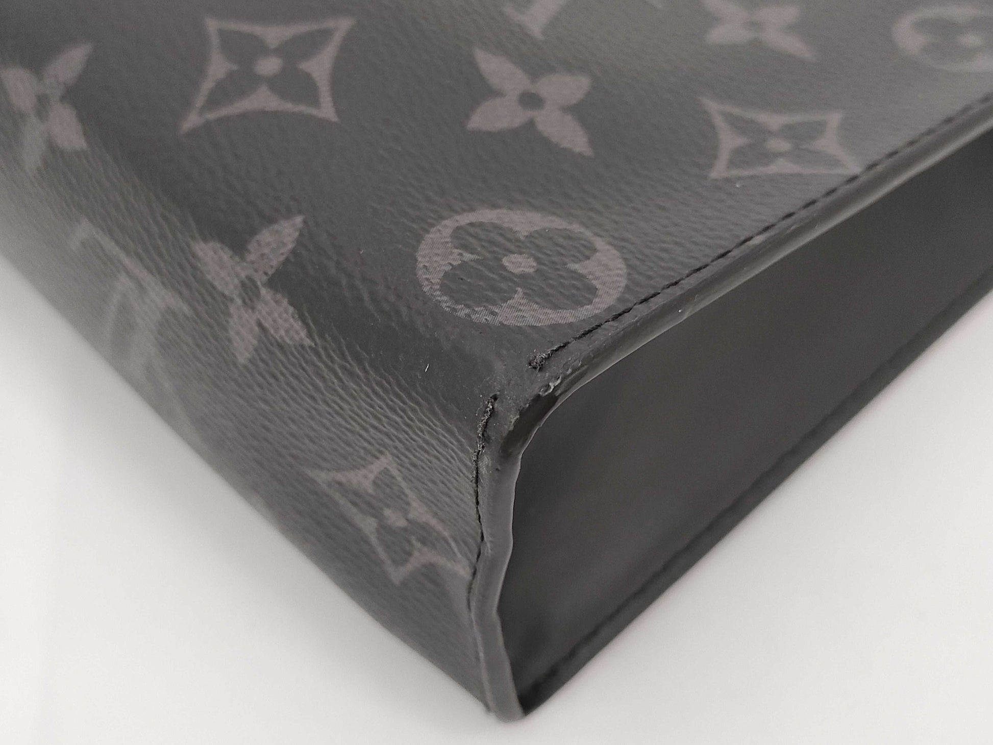 LOUIS VUITTON Louis Vuitton Eclipse Pochette Voiage MM 2020 IC Tag Clutch SV Hardware TA4230 Second Bag