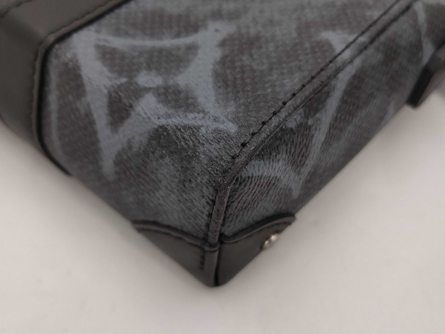 LOUIS VUITTON Louis Vuitton Soft Trunk Phone Box Shoulder Bag