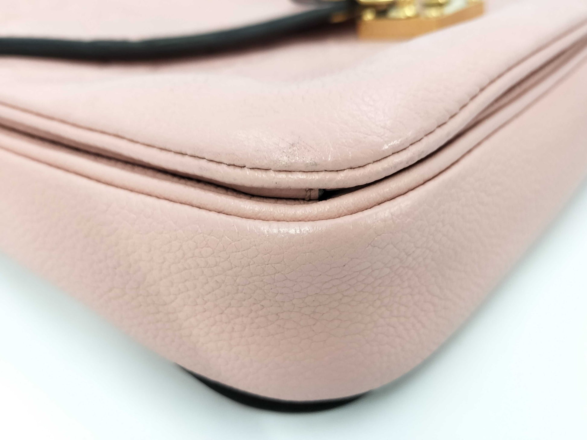 LOUIS VUITTON Louis Vuitton Pochette Metis Shoulder Bag