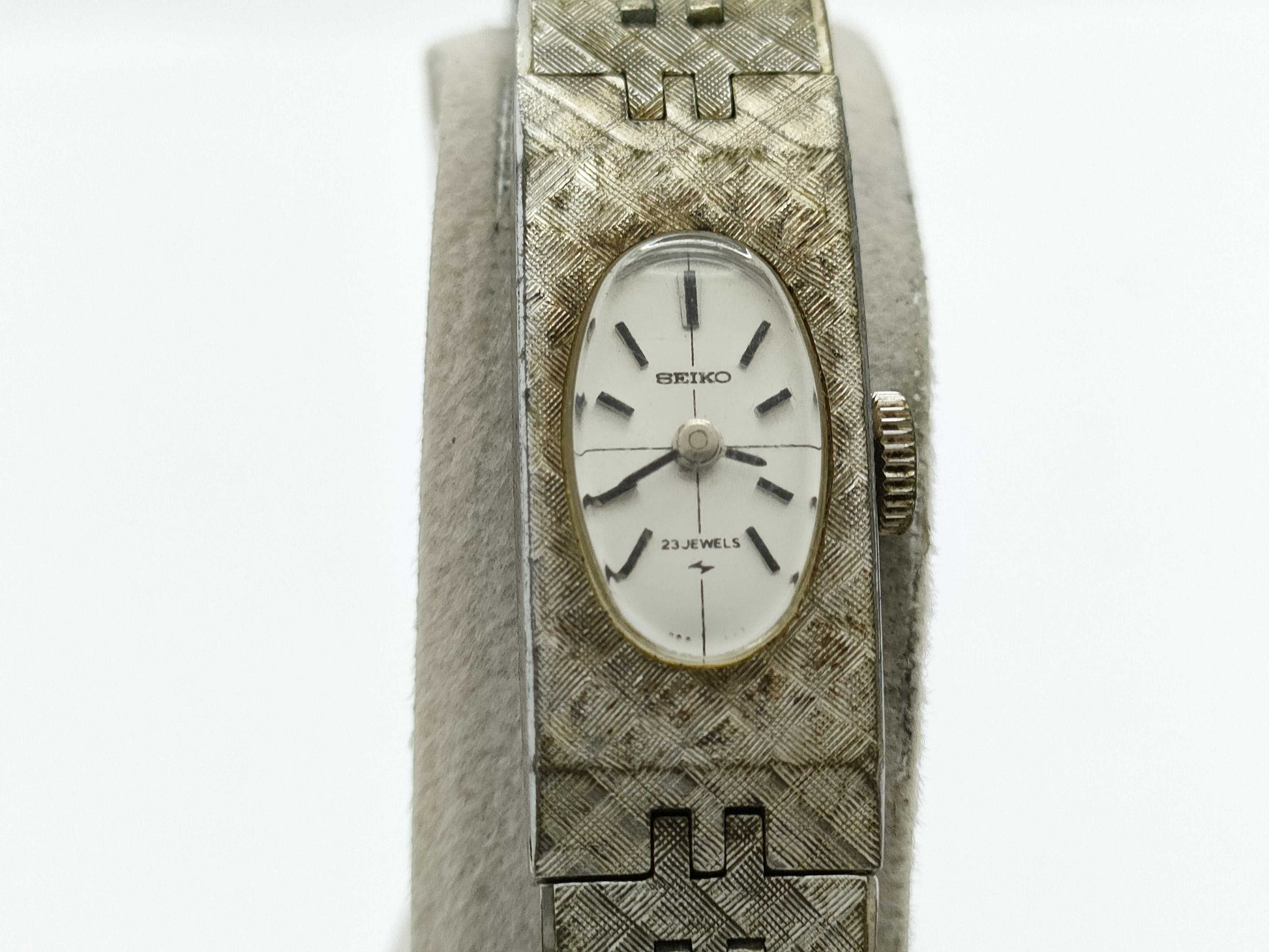 SEIKO 1520-3340 805129 Hand-Wound Steadfast Women's Watch