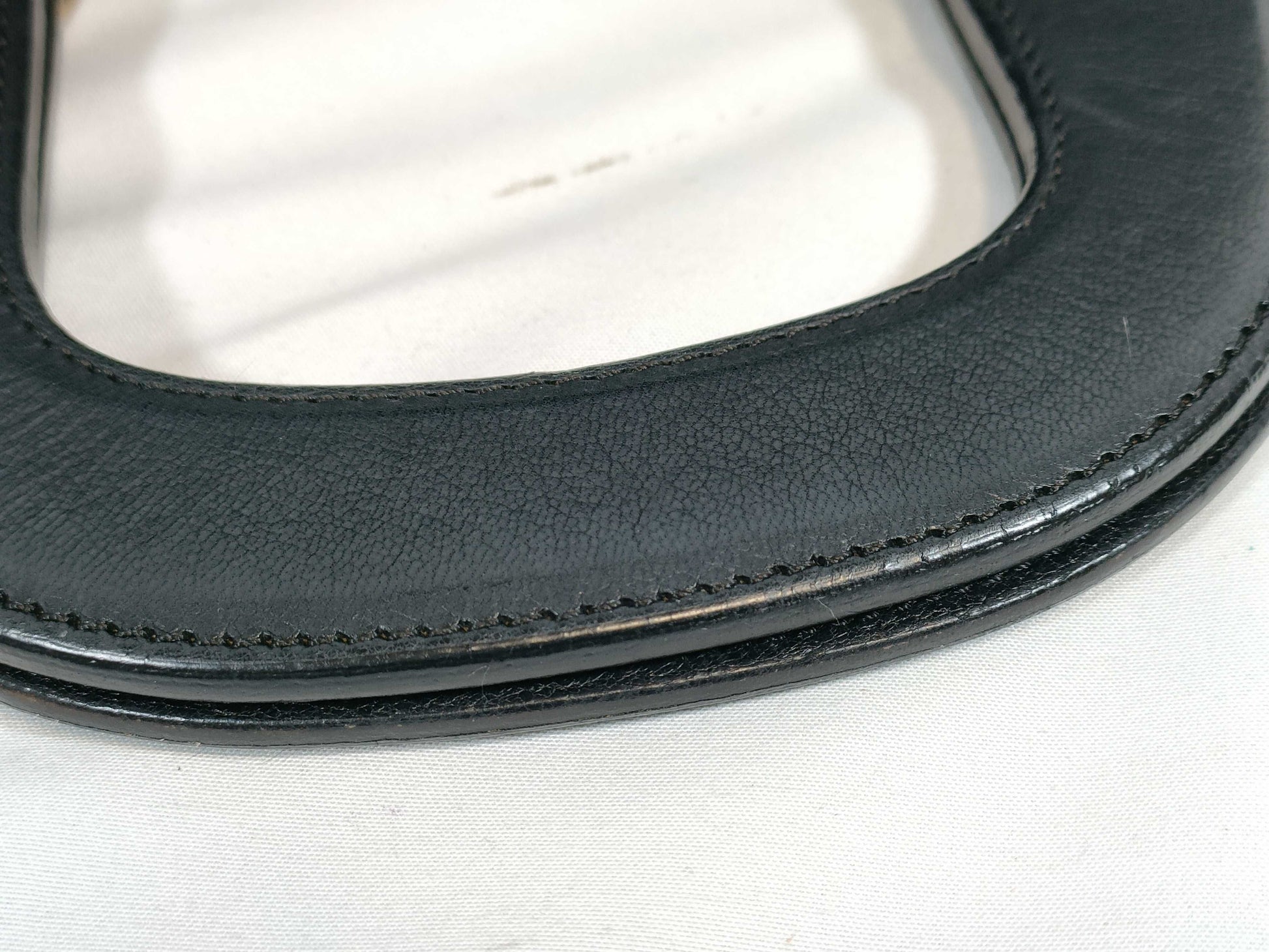 Petch Bag Handbag