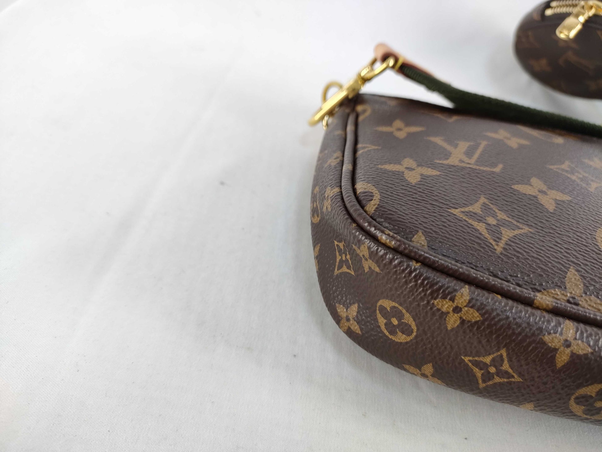 LOUIS VUITTON Monogram Louis Vuitton Montaigne Shoulder Bag Shoulder Bag