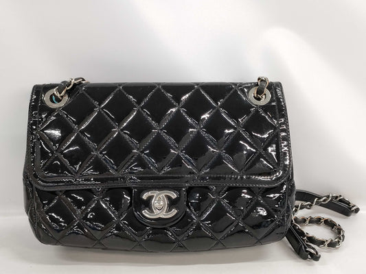 CHANEL Matelasse Shoulder Bag Shoulder Bag