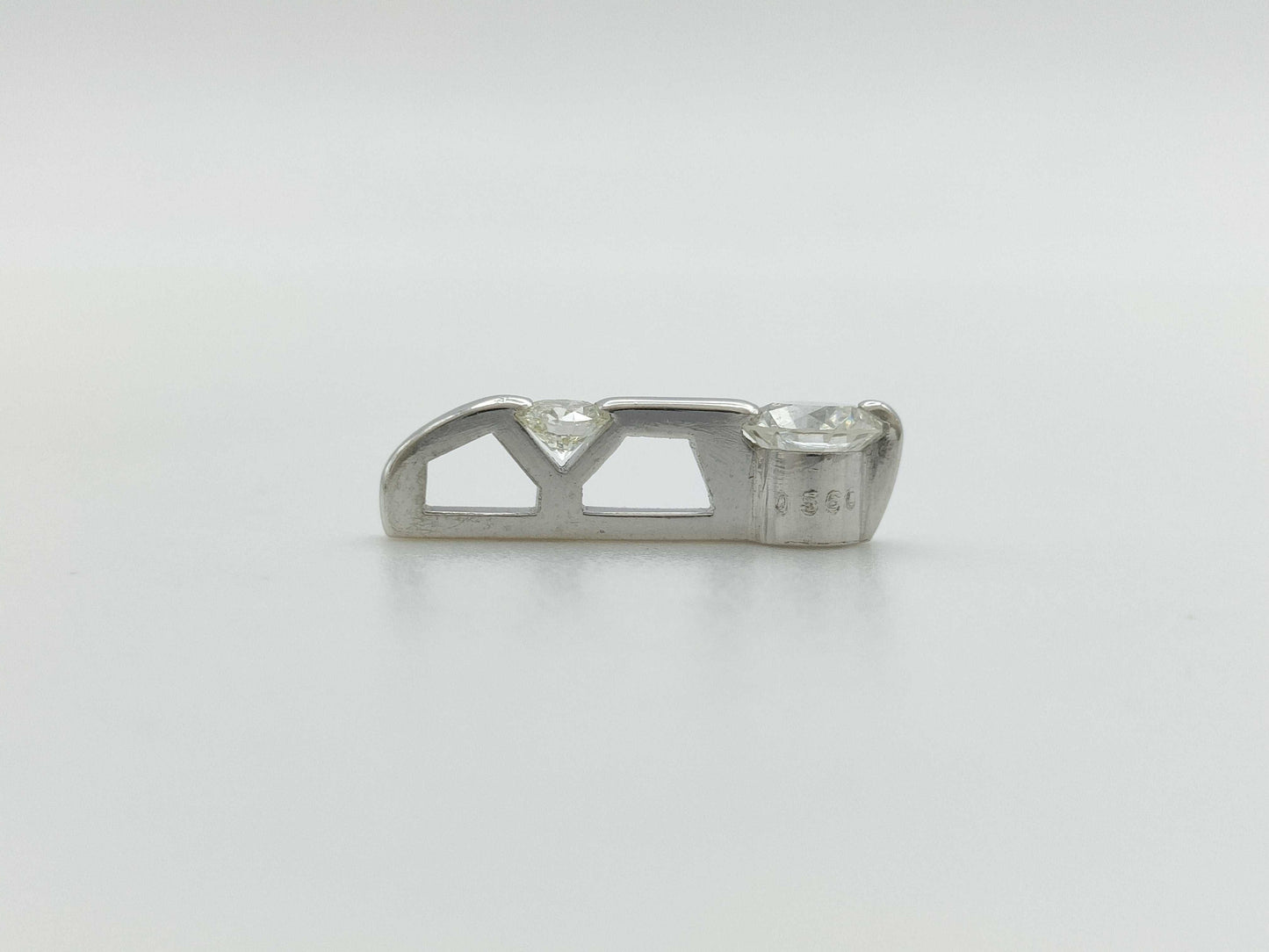 D0.560ct D0.15ct PT900 2.0g Pendant Top