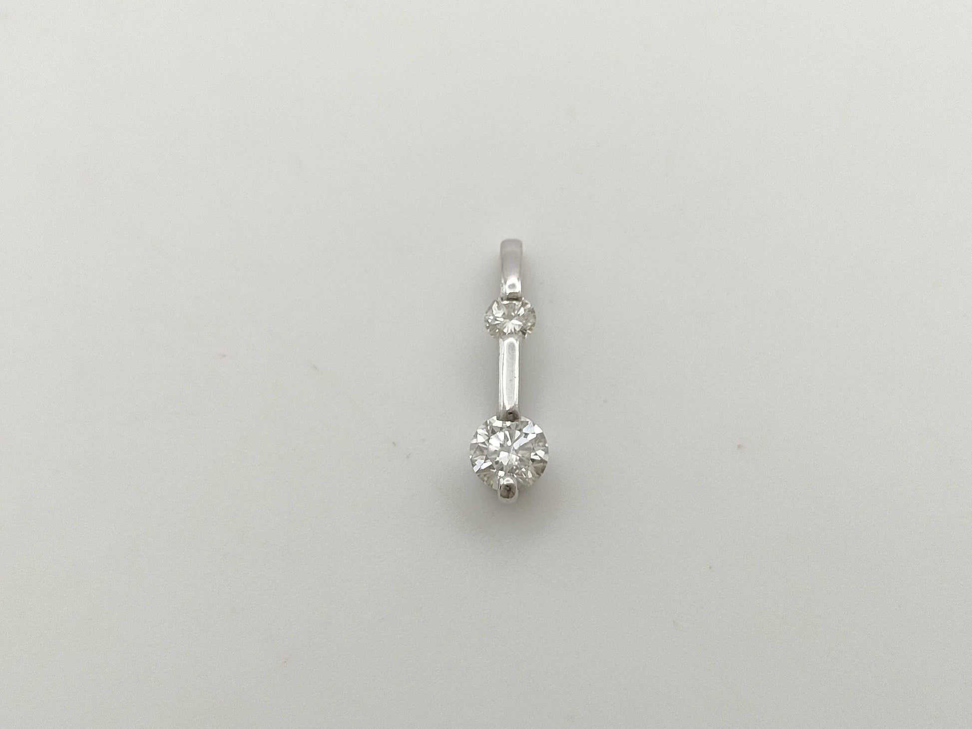 D0.560ct D0.15ct PT900 2.0g Pendant Top