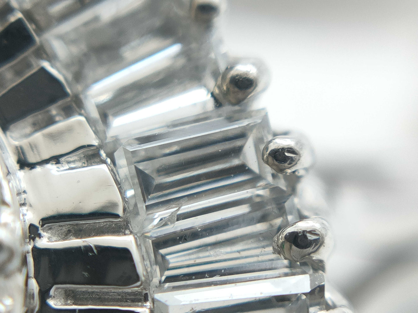 Emerald Diamond PT900 9.7g Ring