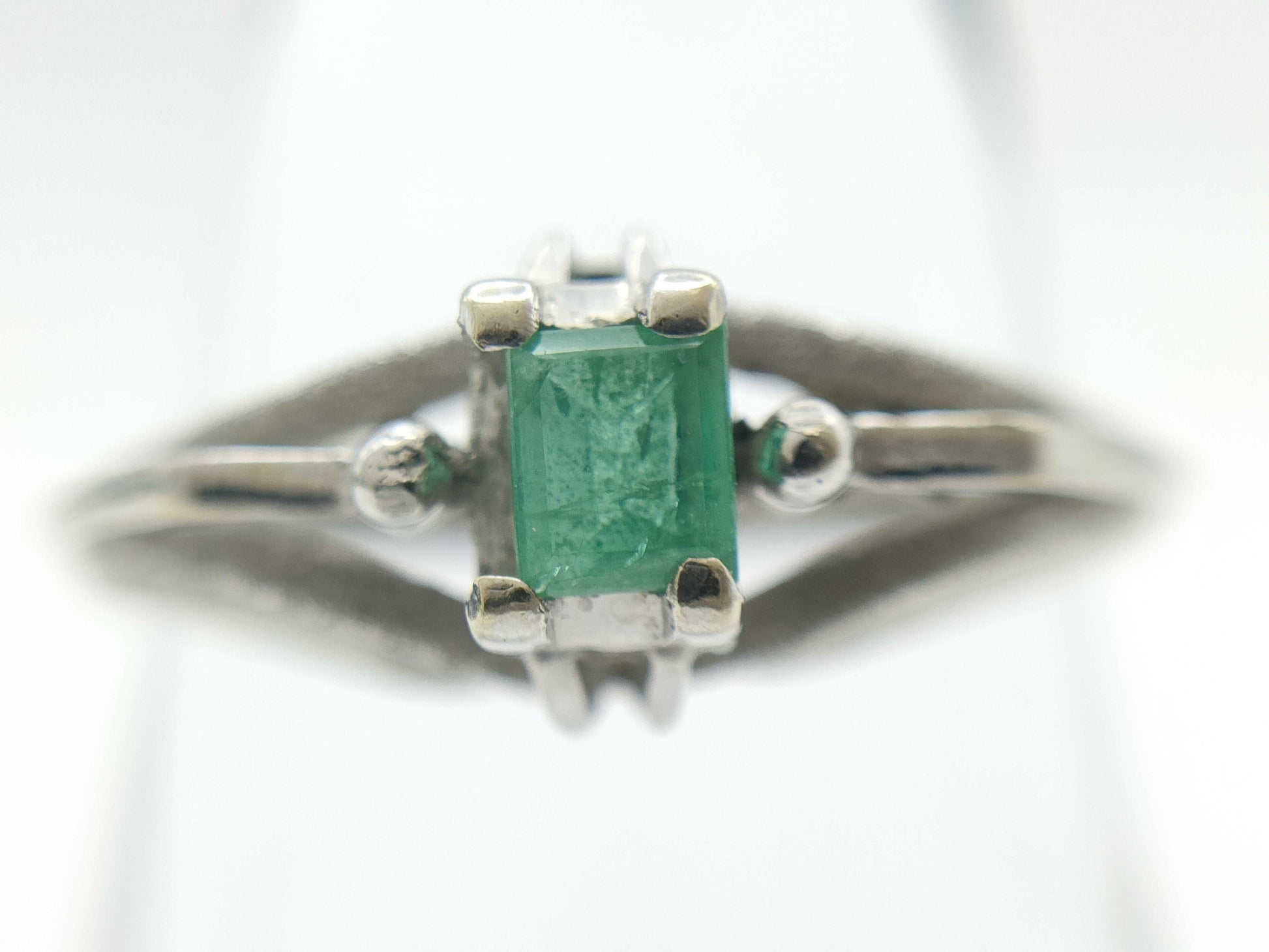 Emerald K14WG 2.3g Ring