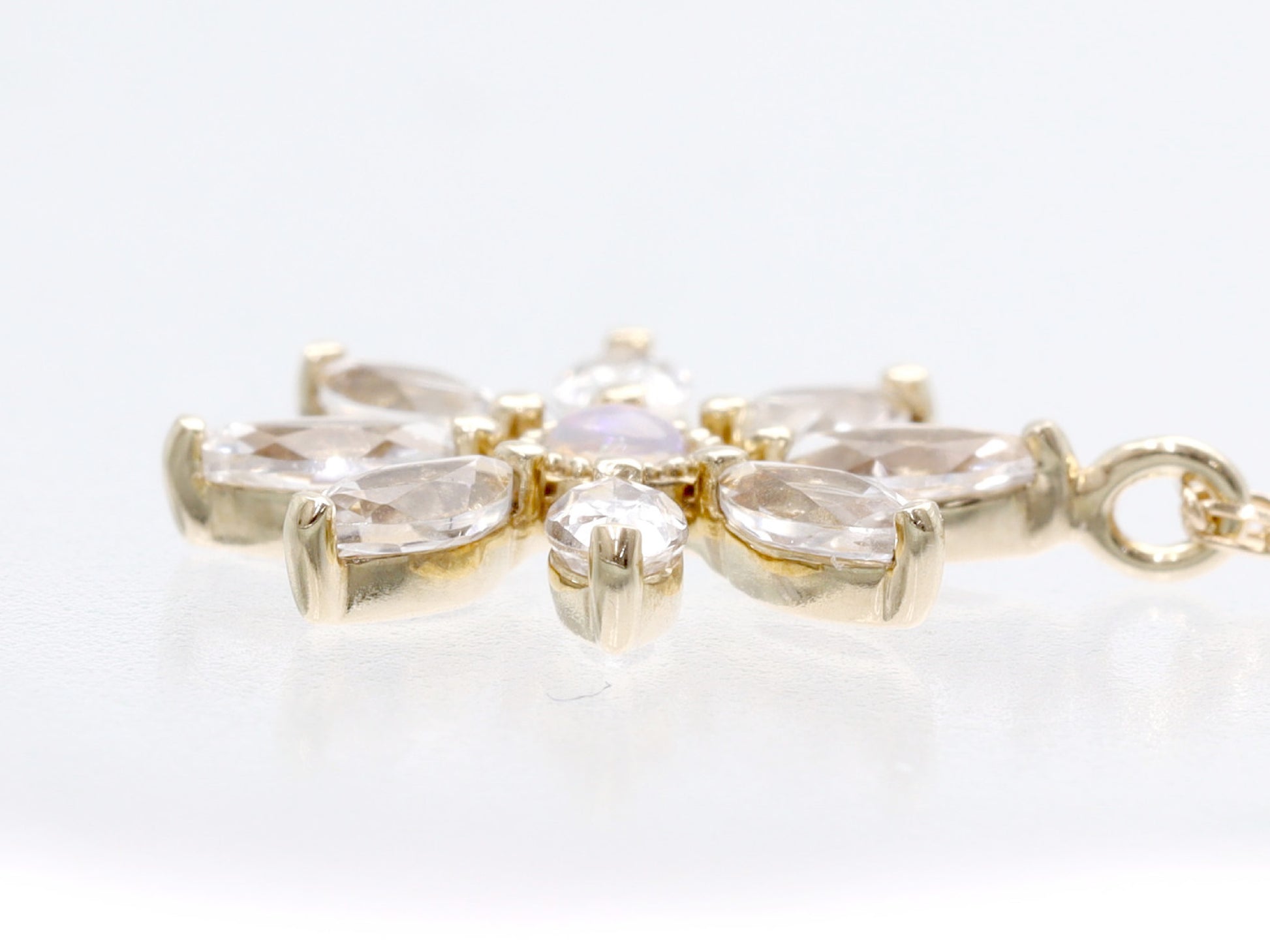 4°C Opal White Topaz K10 1.4g Necklace