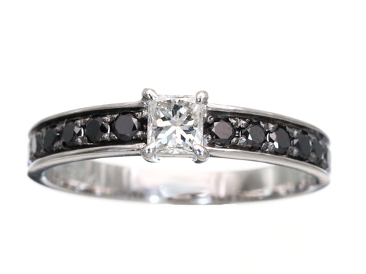 D0.277ct BLKD0.31ct K18WG 2.0g Ring