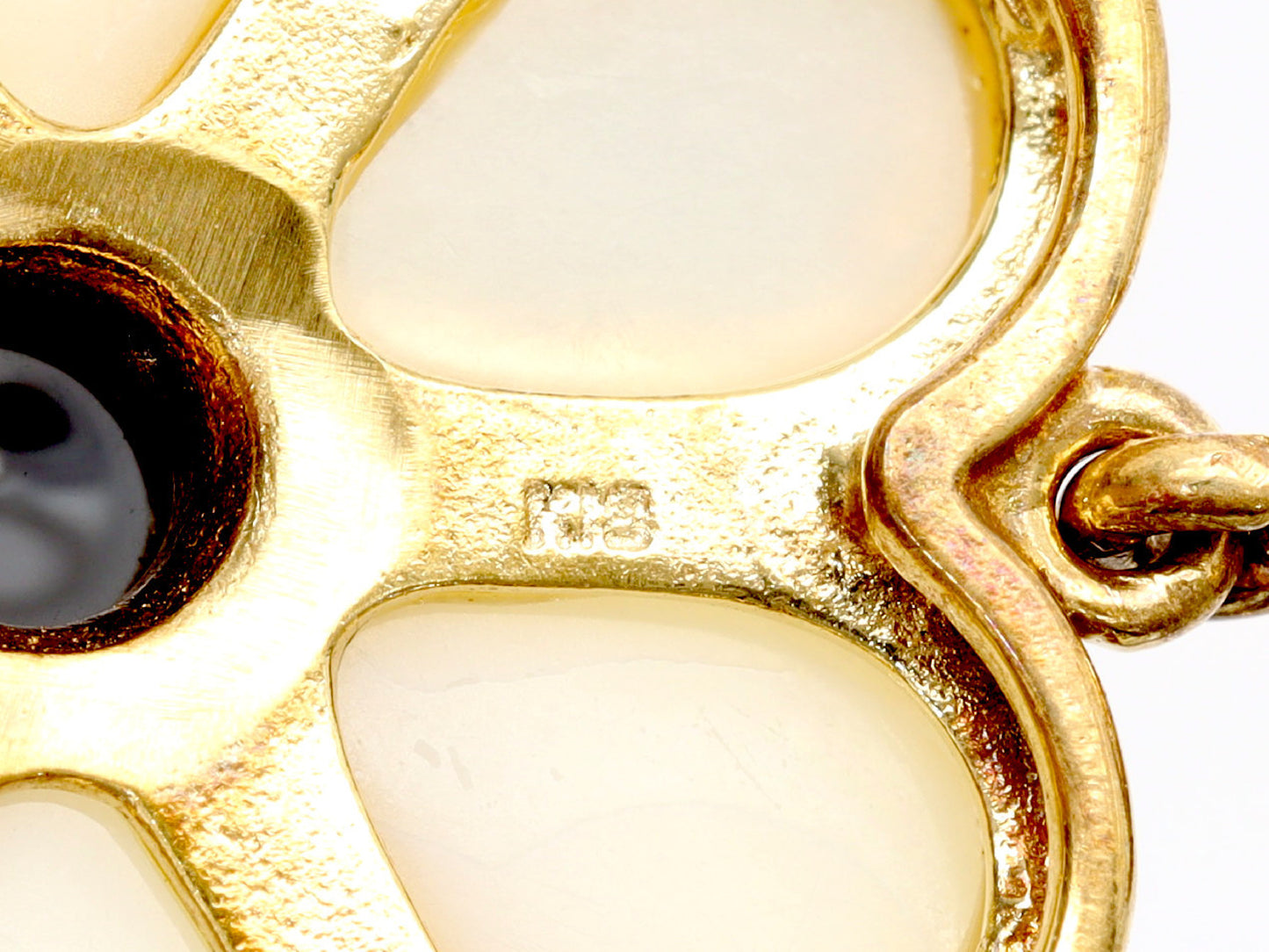 Shell Onyx K18 3.4g Pendant Top