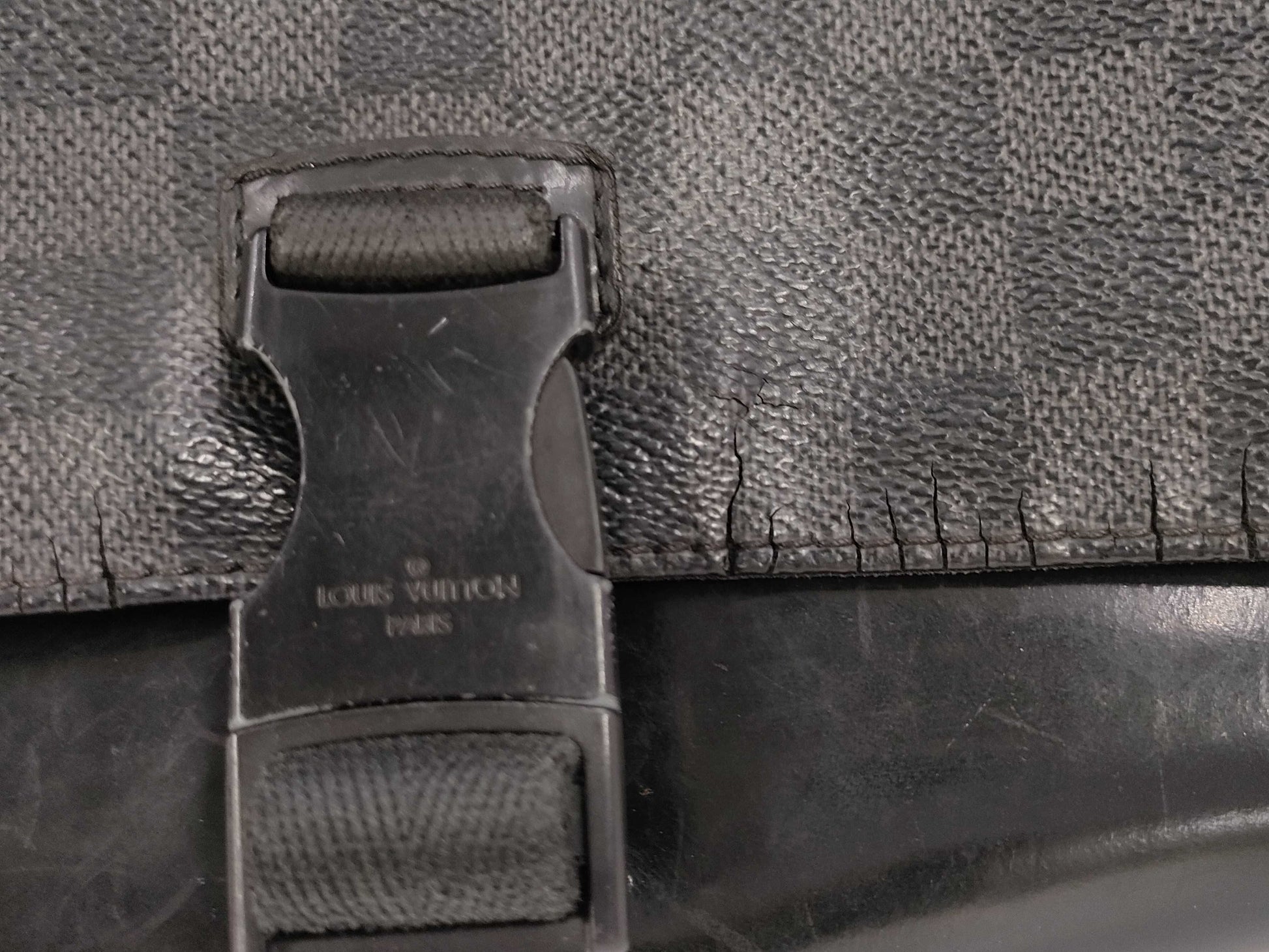 LOUIS VUITTON Louis Vuitton Damier Grafitte Messenger PM Shoulder Bag
