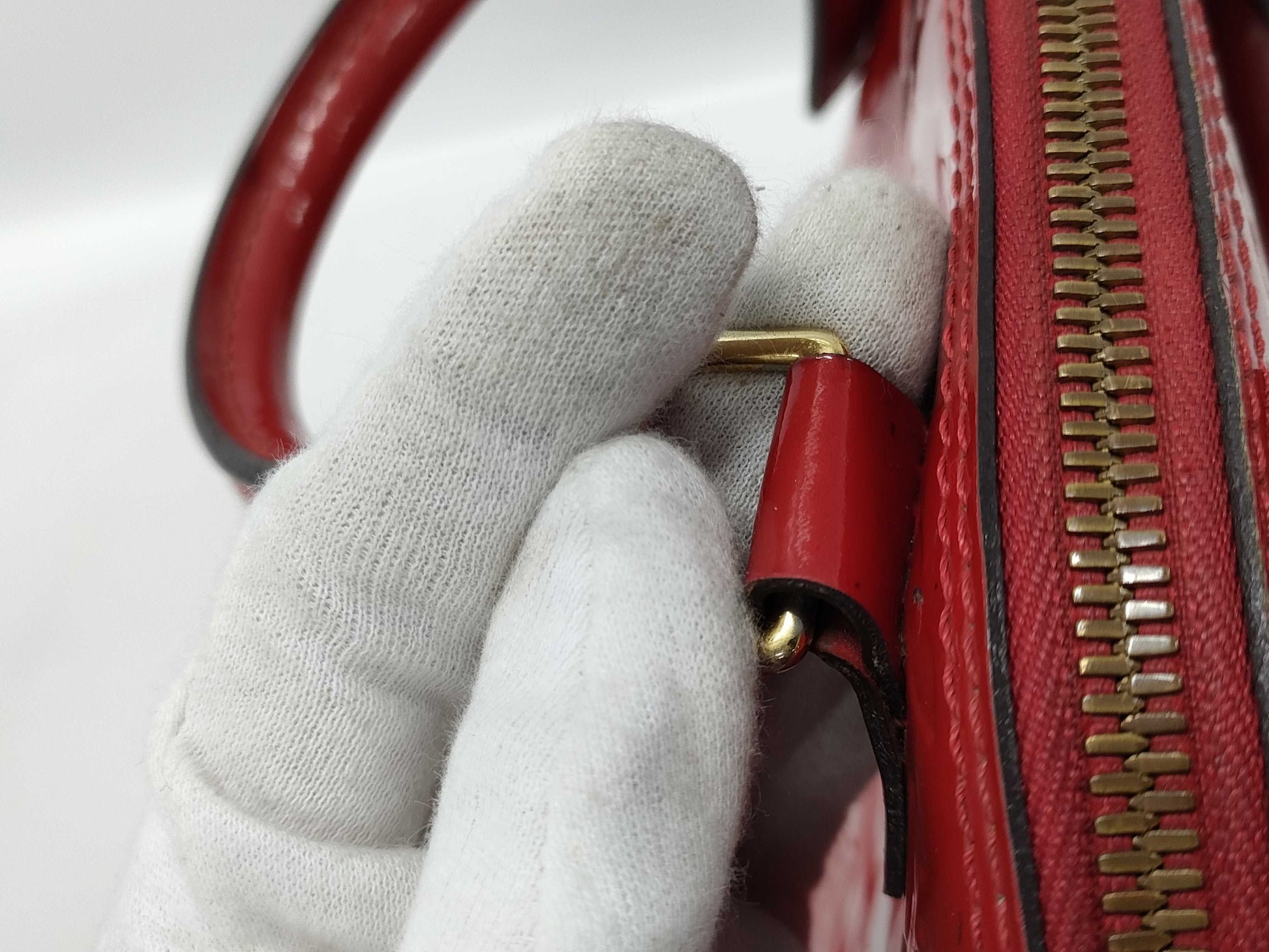 LOUIS VUITTON Vernis Alma BB Handbag