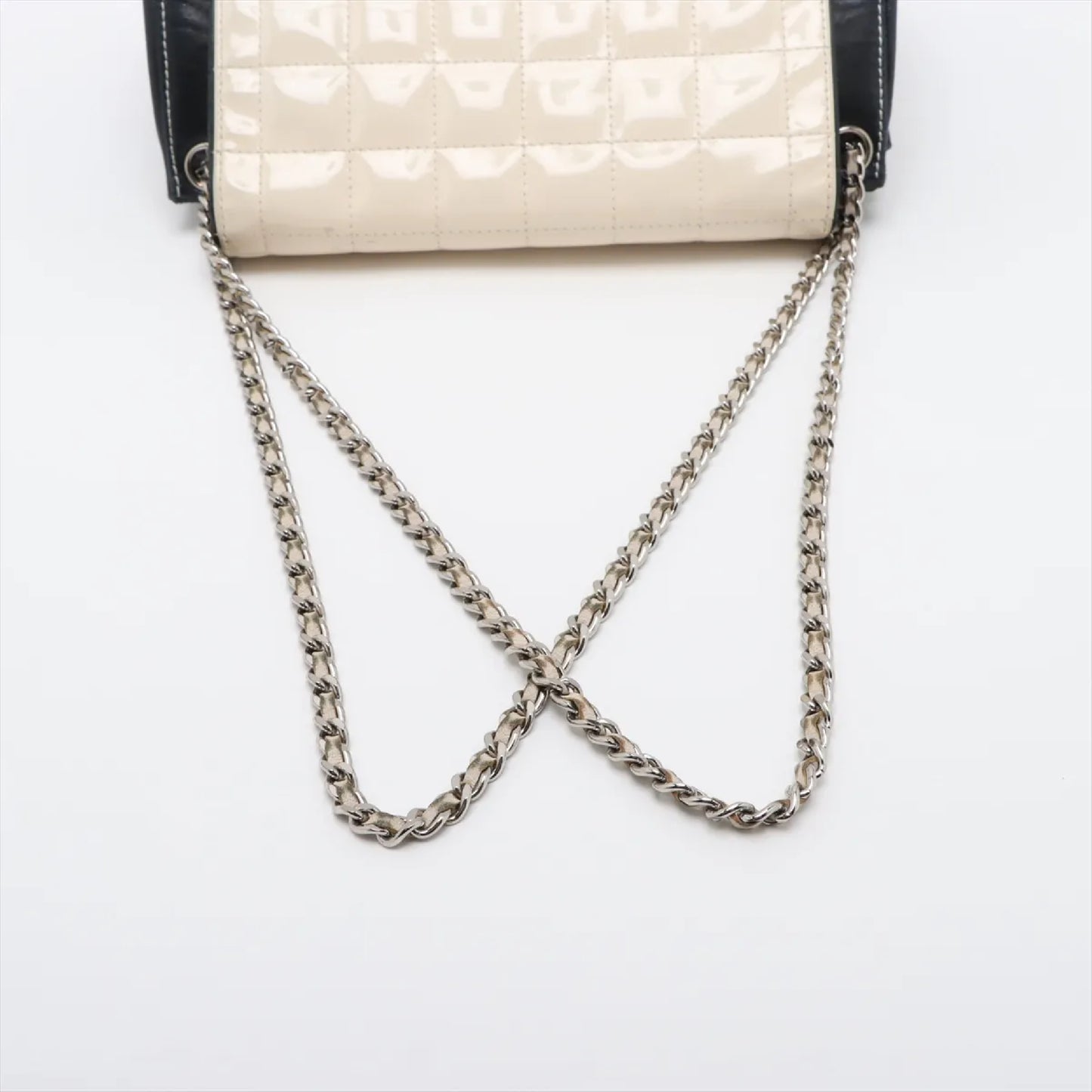 CHANEL Chocolate Bar Patent Leather x Lambskin Chain Shoulder Bag 2.55 Series 6 Shoulder Bag