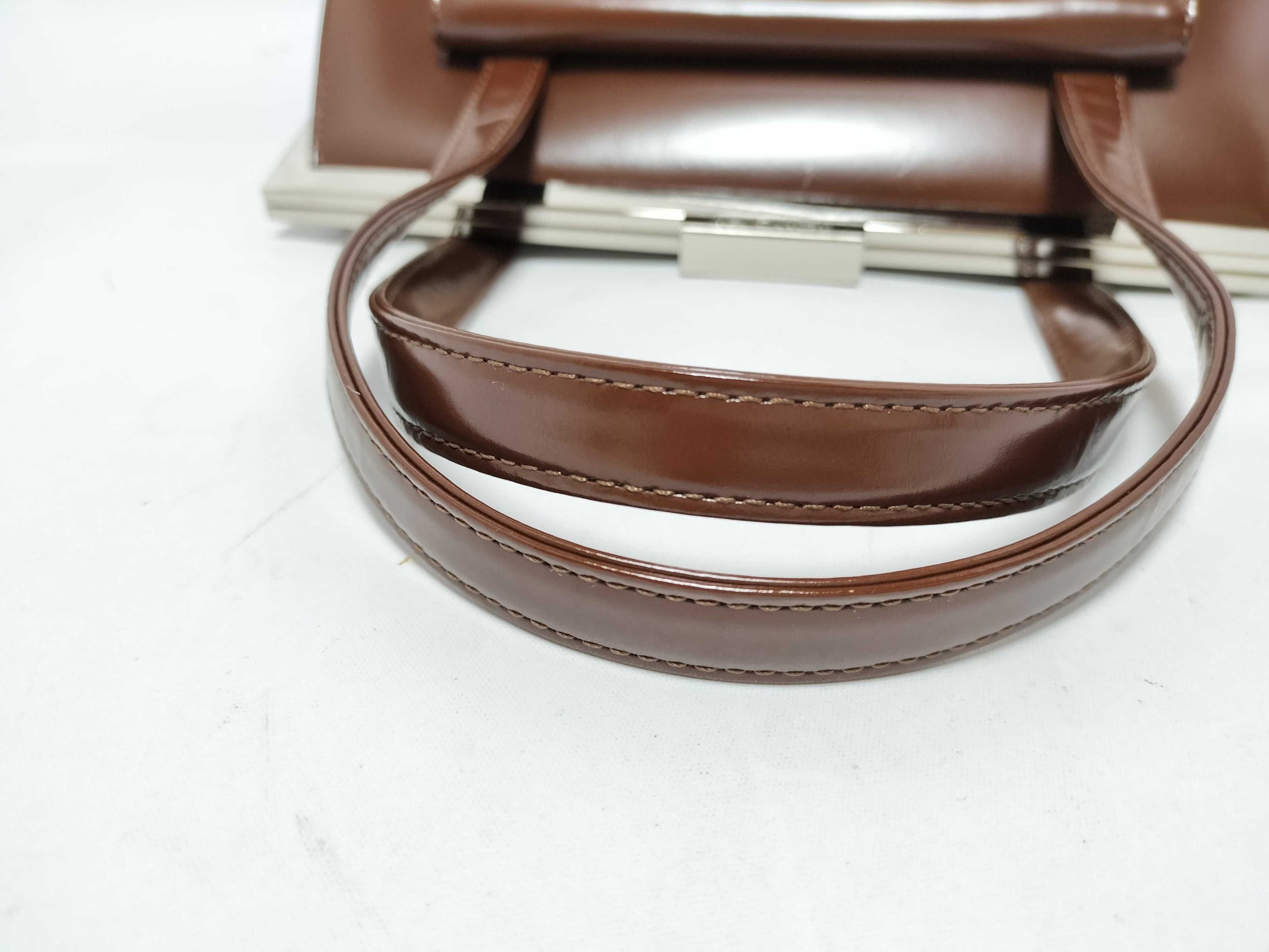 Yves Saint Laurent Leather Clasp Handbag