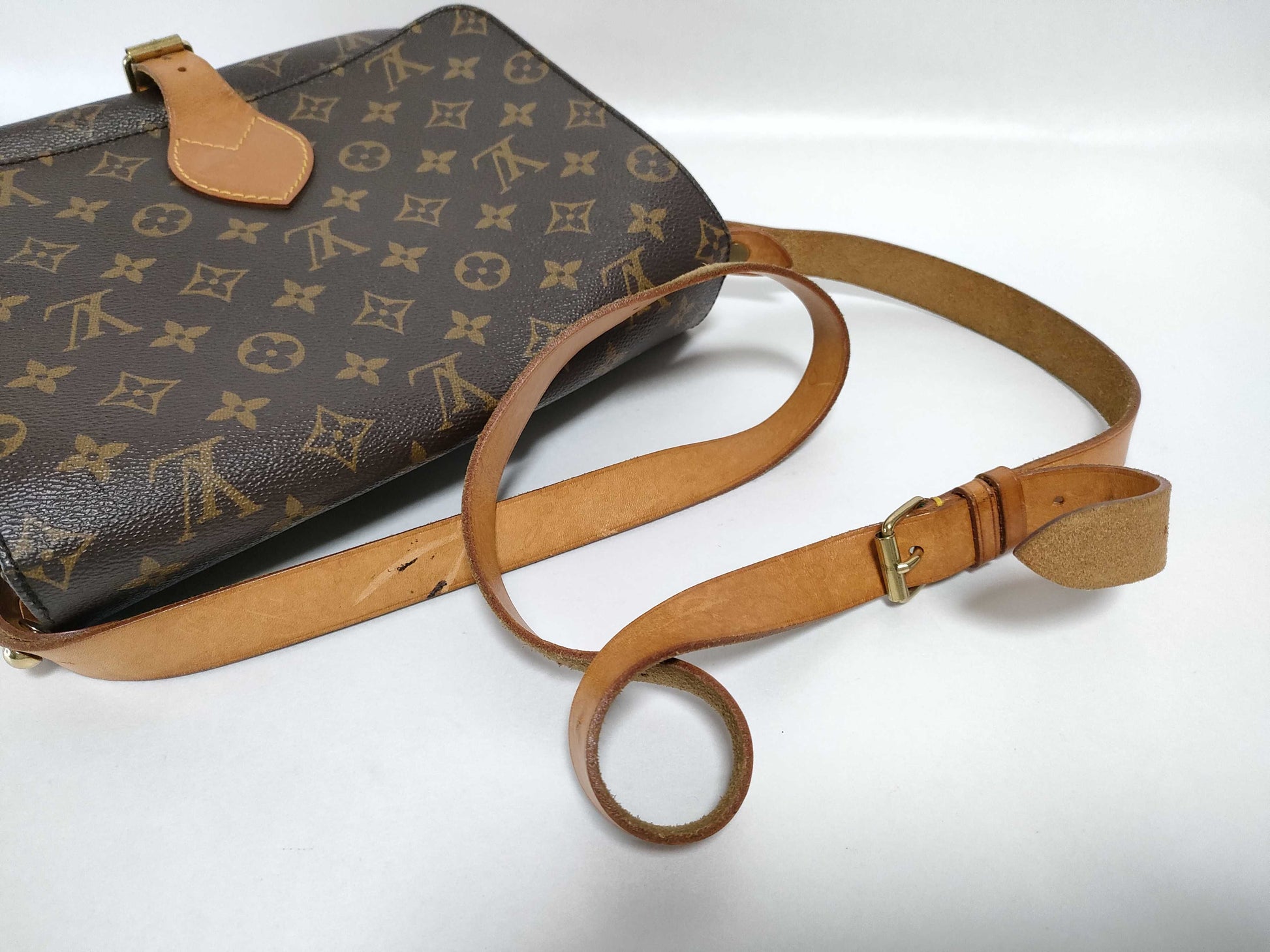 LOUIS VUITTON Monogram Vuitton Cathiere GM Shoulder Bag