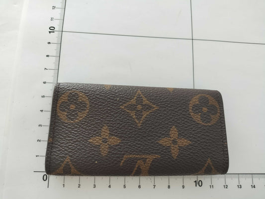 LOUIS VUITTON Monogram Multicle Key Case/Key Holder