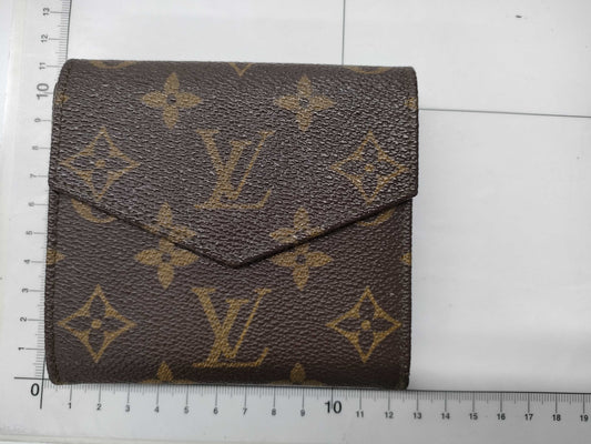 LOUIS VUITTON Vuitton Monogram Bi-Fold Wallet Wallet