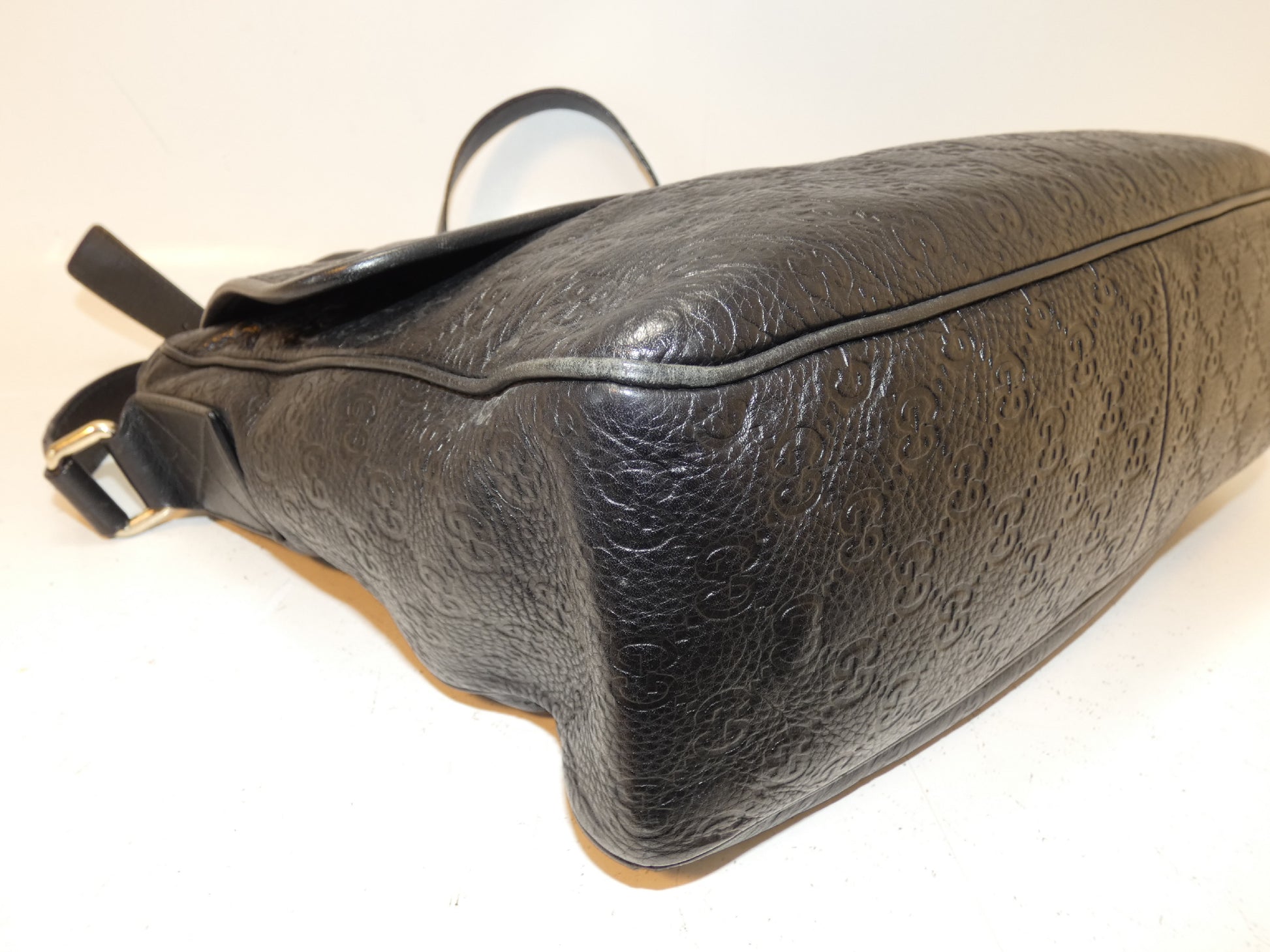 GUCCI GG Shima Black Shoulder Bag