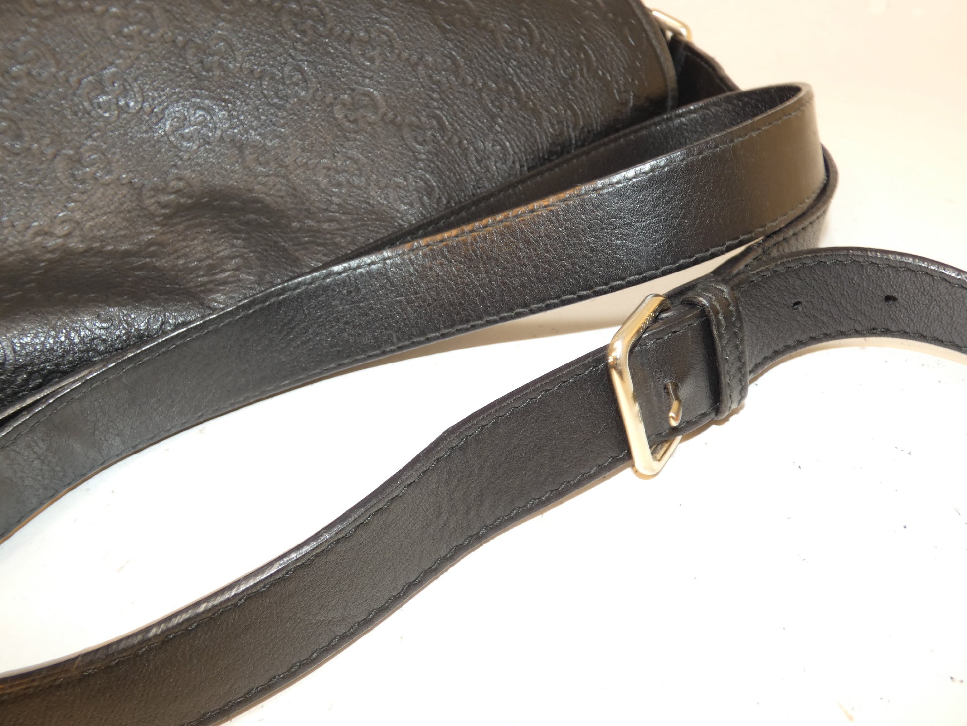 GUCCI GG Shima Black Shoulder Bag