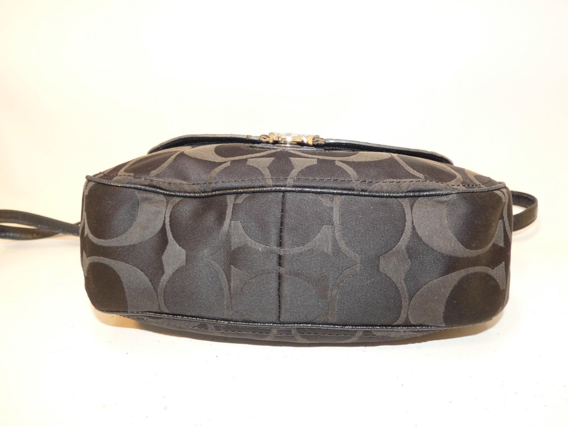 COACH 2-way Signature Canvas Black Shoulder Bag