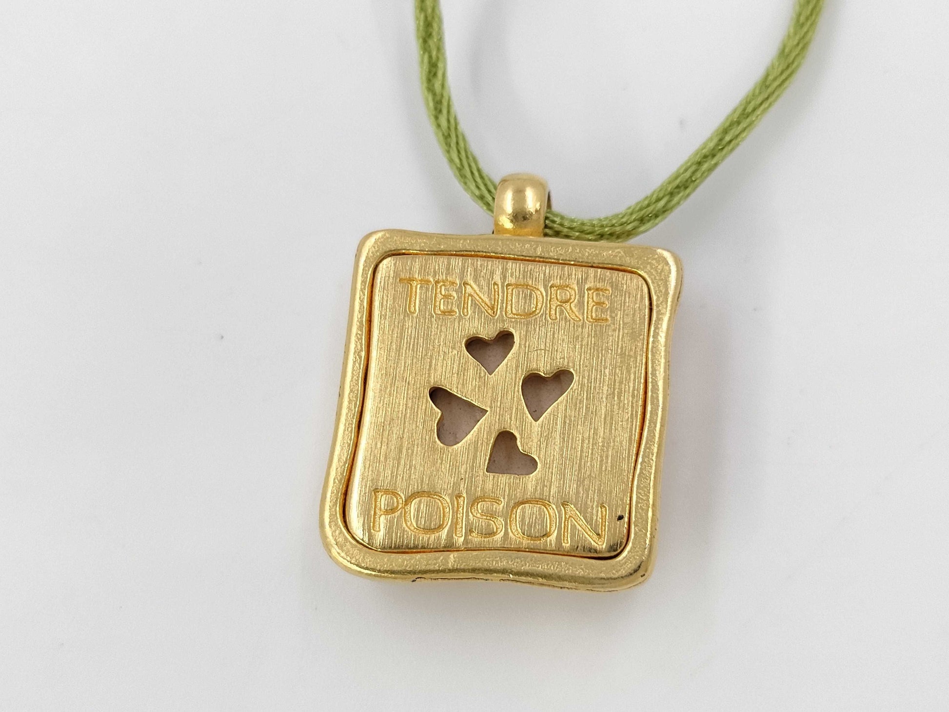 Dior TENDRE POISON Necklace Heart Box Gold Necklace
