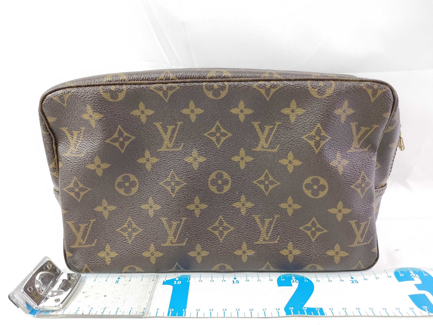 LOUIS VUITTON Monogram LV Louis Vuitton Tour Toilet 28 Monogram Second Bag M47522