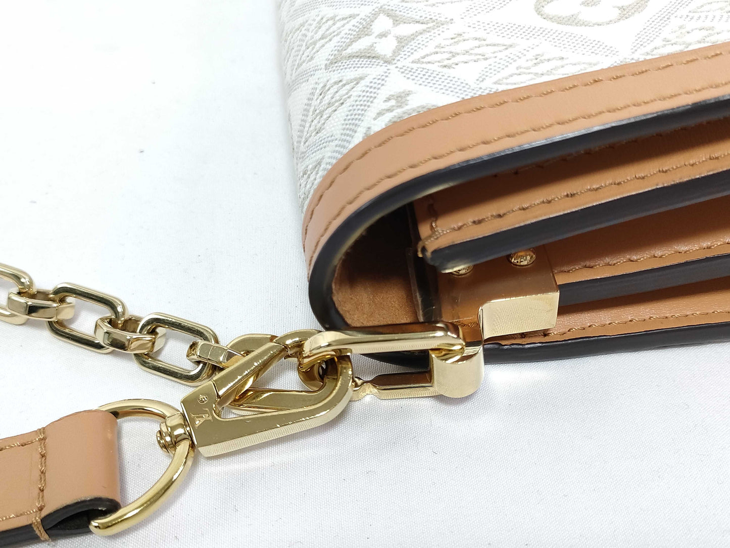 LOUIS VUITTON LV Louis Vuitton Dauphine MM Monogram Reverse M59483 RFID Enabled Handbag