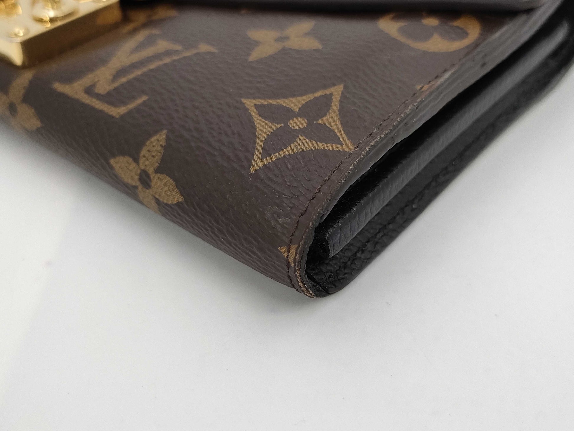LOUIS VUITTON Monogram Portefeuille Pallas Noir Wallet