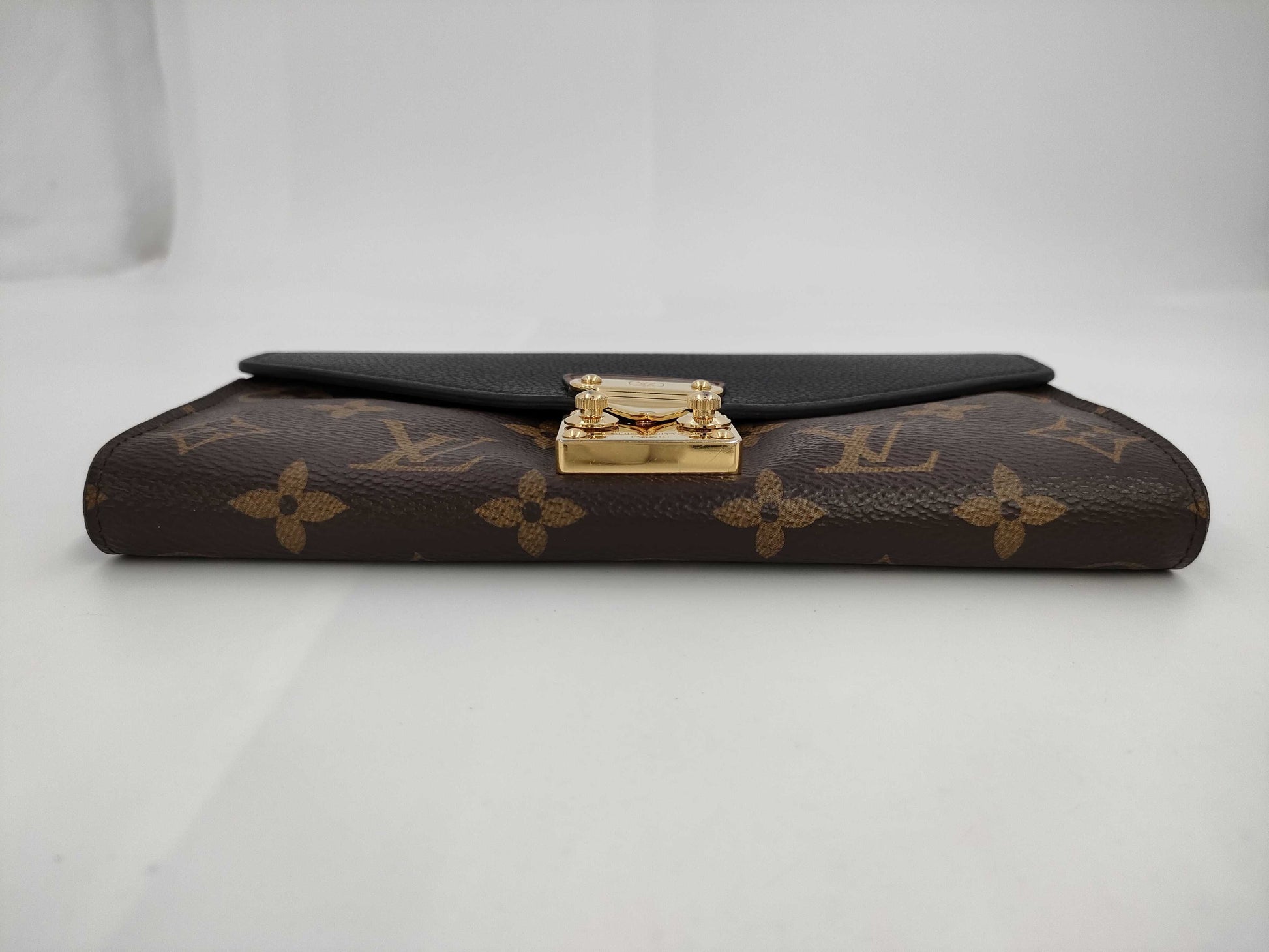 LOUIS VUITTON Monogram Portefeuille Pallas Noir Wallet