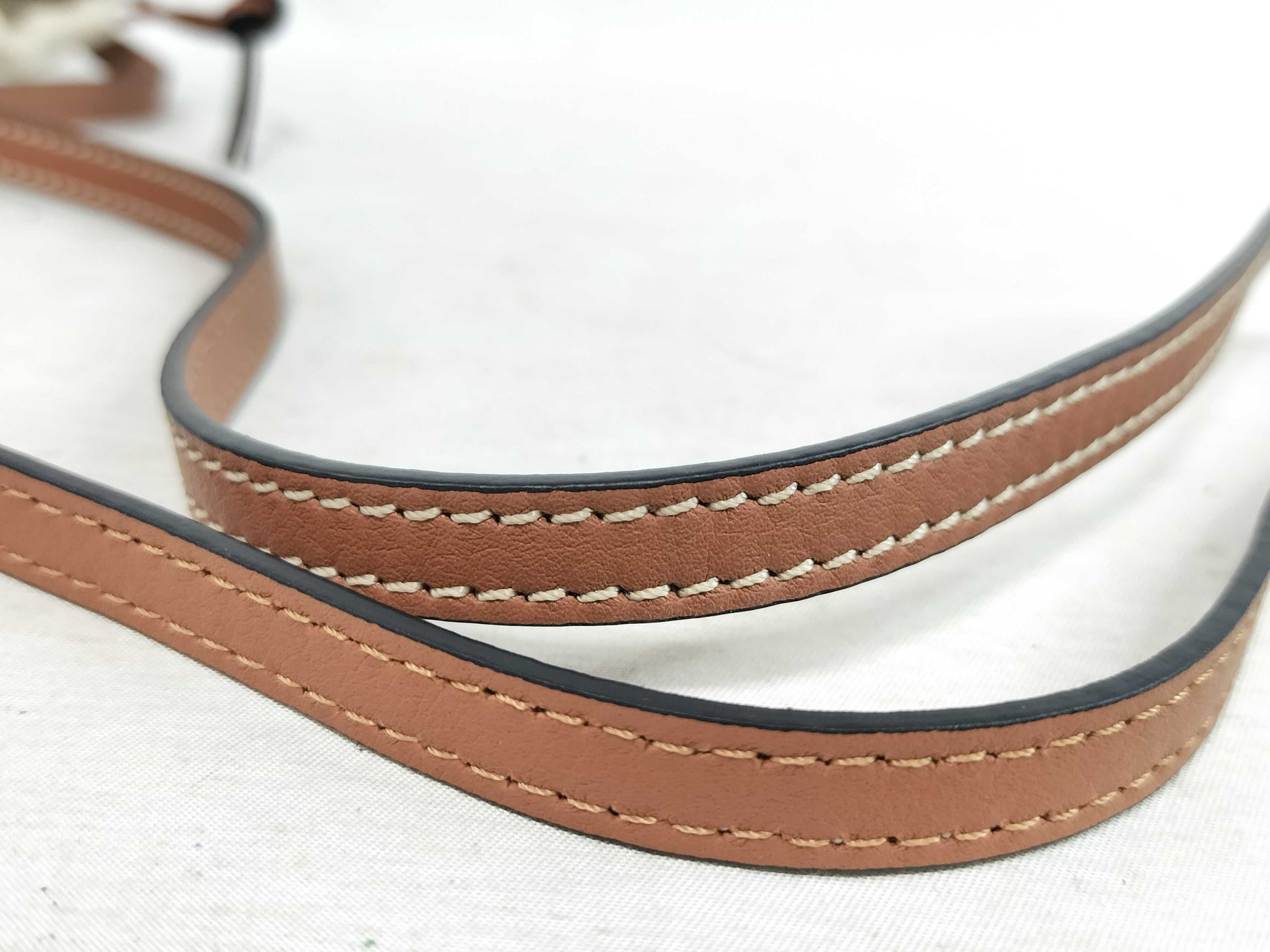 LOEWE A-Rank ≪LOEWE/Shoulder Bag≫ C630G35X05 Square Pocket Iraka Palm & Calfskin Natural Tan Shoulder Bag