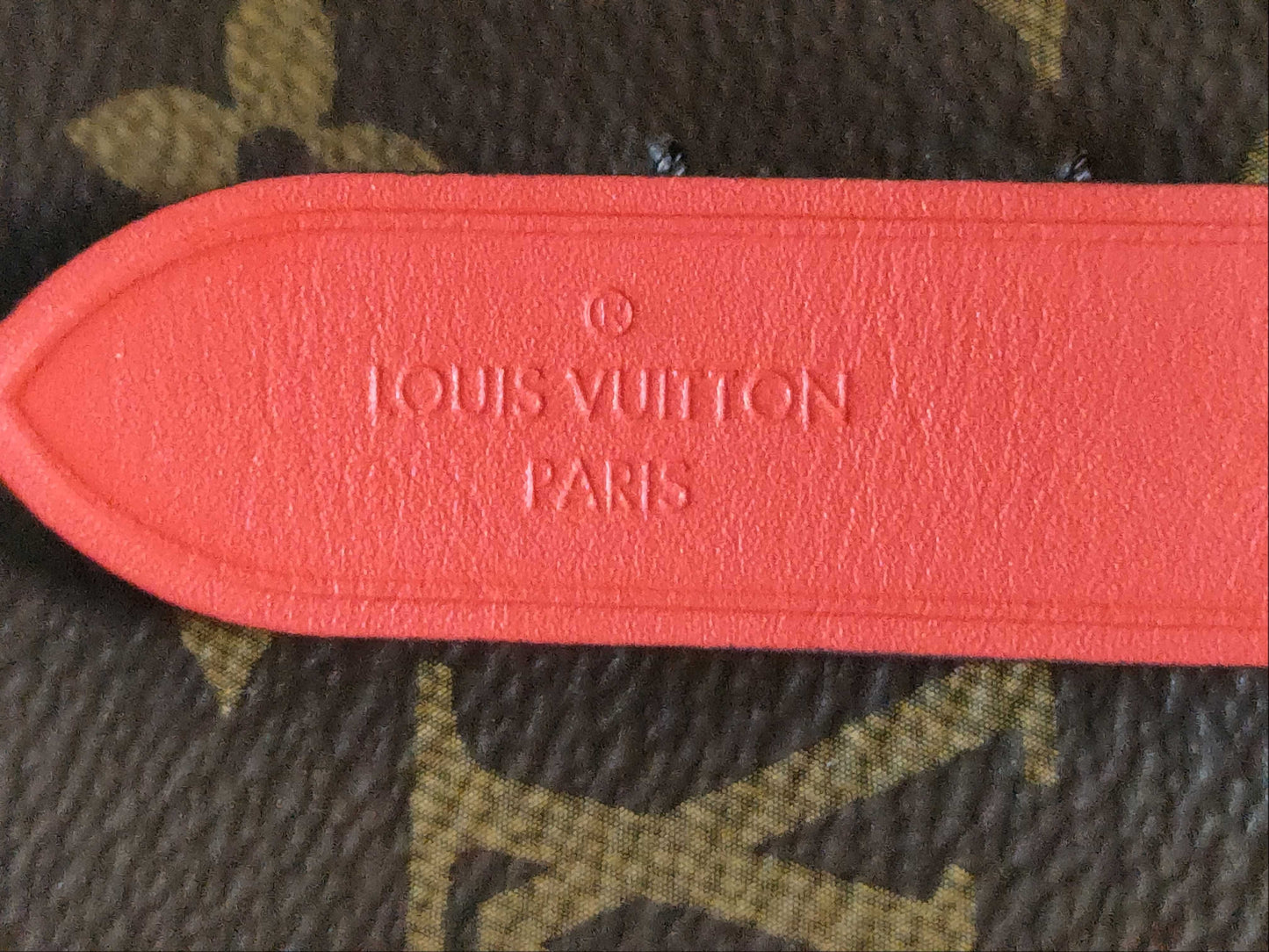 LOUIS VUITTON Monogram NeoNoe Shoulder Bag