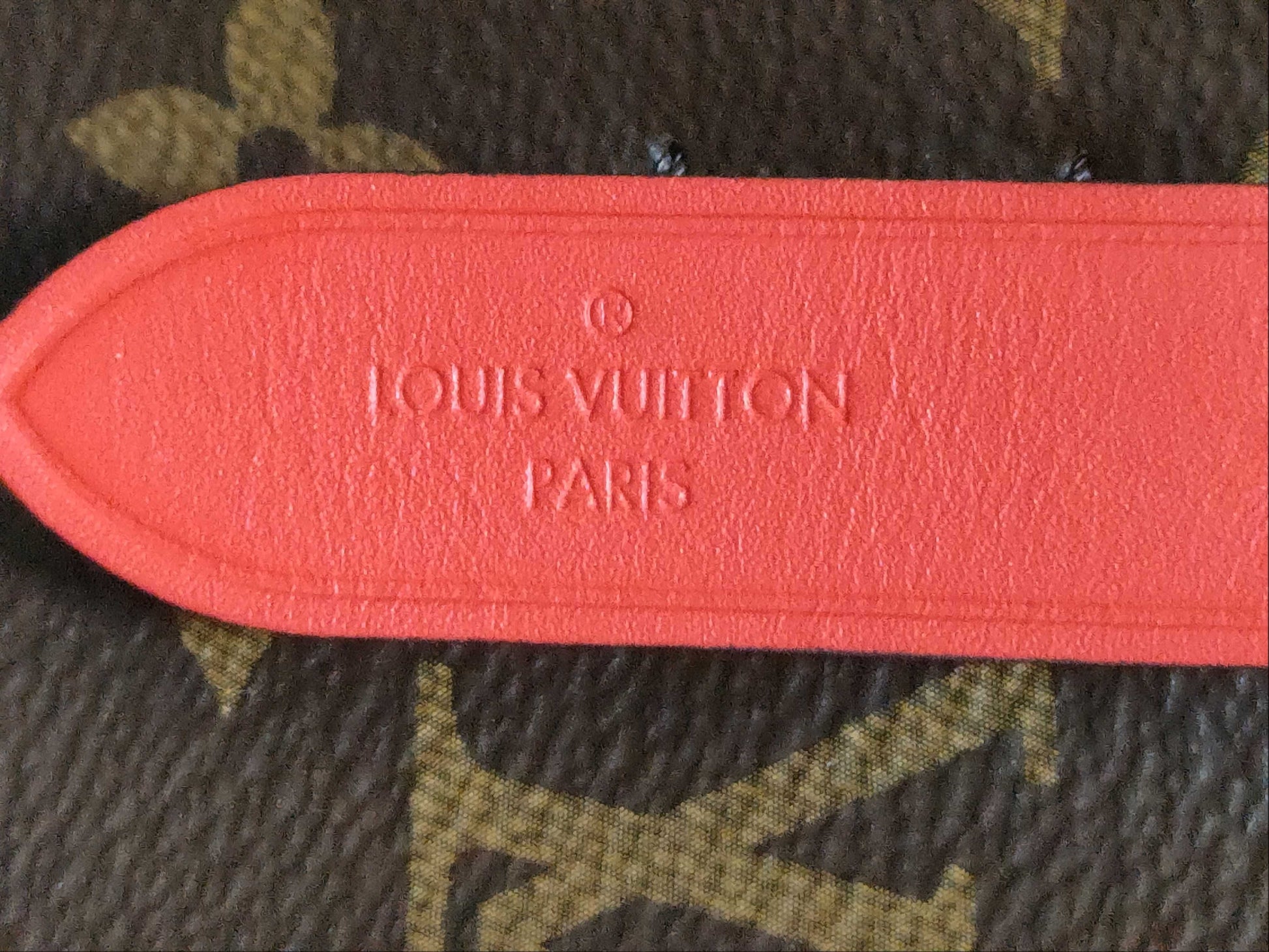 LOUIS VUITTON Monogram NeoNoe Shoulder Bag