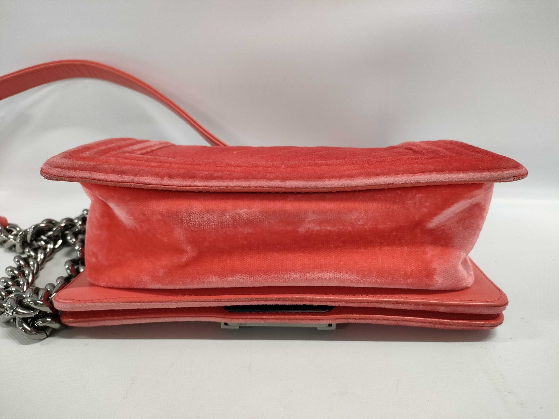 CHANEL CHANEL Shoulder Bag Boy Chanel/Matelasse Velour Pink Shoulder Bag