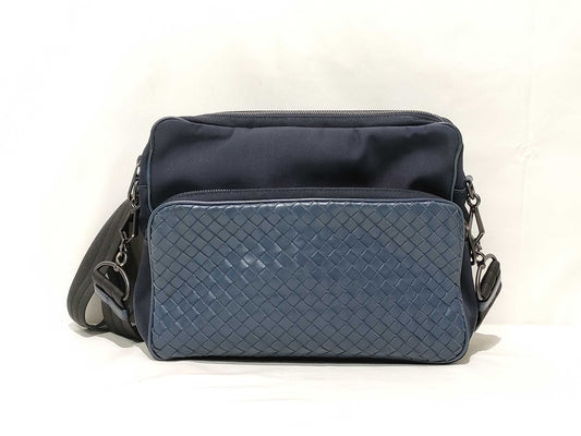 BOTTEGA VENETA Intrecciato Shoulder Bag