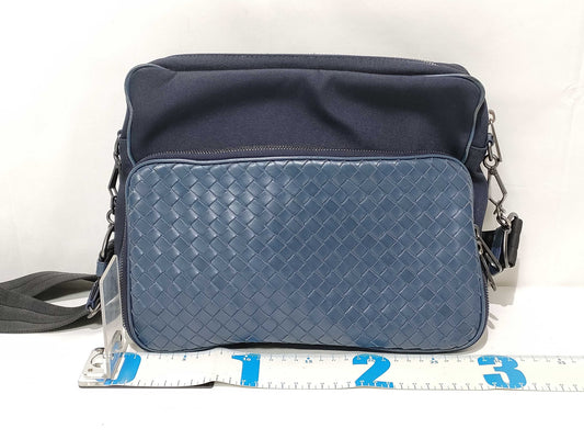 BOTTEGA VENETA Intrecciato Shoulder Bag