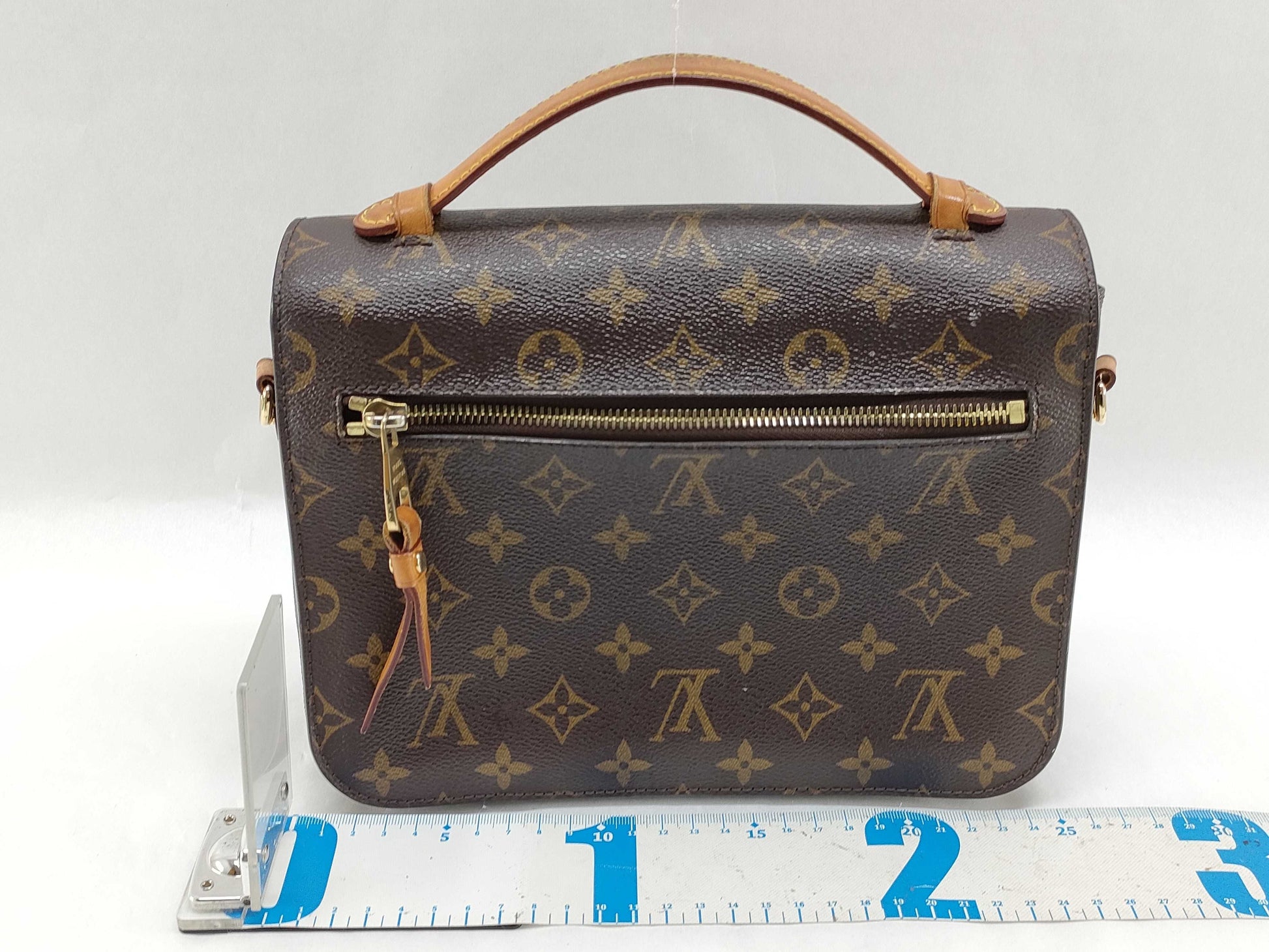 LOUIS VUITTON Monogram Pochette Metis Handbag