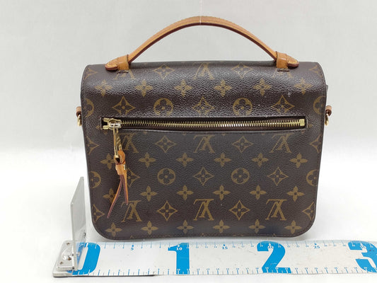 LOUIS VUITTON Monogram Pochette Metis Handbag