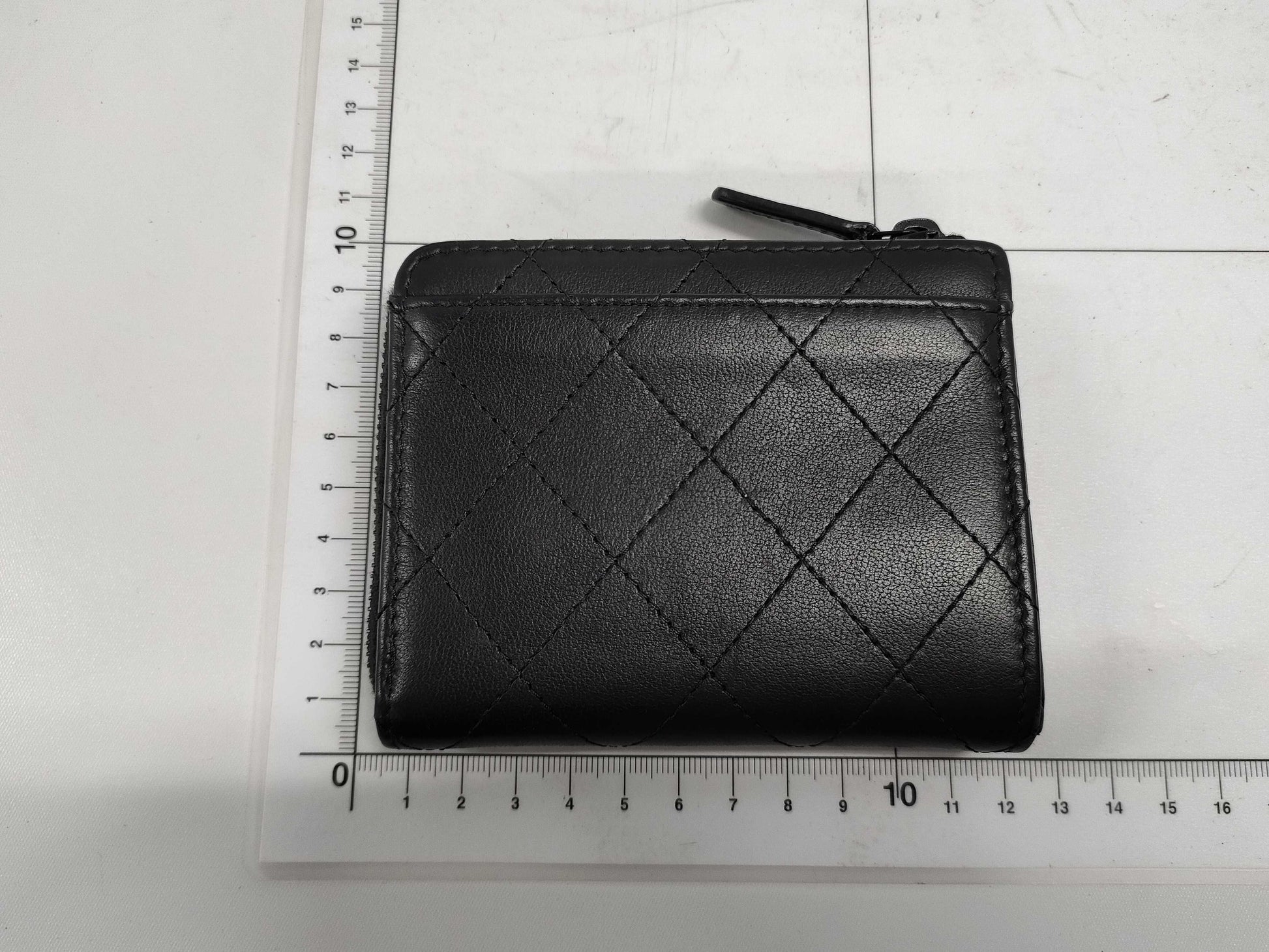 CHANEL CHANEL Matelasse Coin Case in Black Calf Leather with Black Hardware