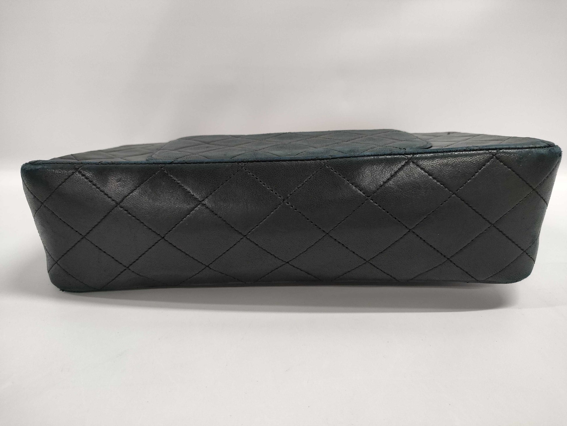 CHANEL CHANEL Double Flap Matelasse Shoulder Bag A01112 Shoulder Bag
