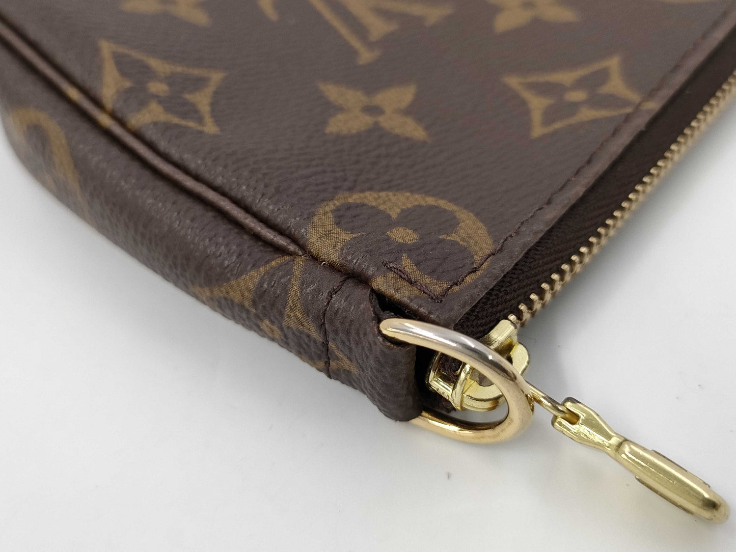 LOUIS VUITTON Monogram Mini Pochette Accessoir Pouch
