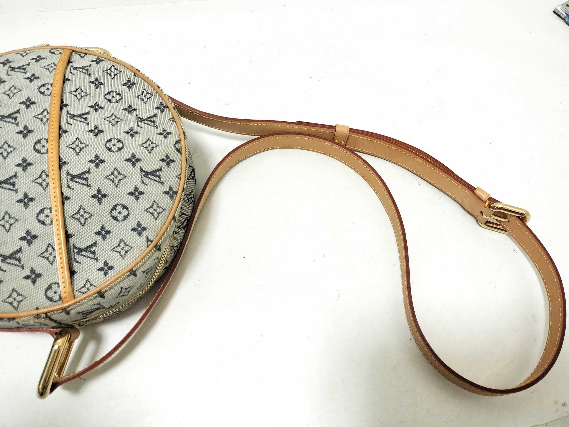 LOUIS VUITTON Monogram Mini-Lan Jeanne GM M92000 Shoulder Bag