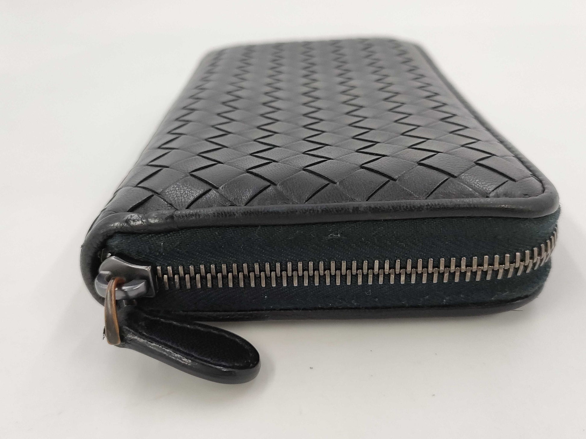 BOTTEGA VENETA Bottega Intrecciato Round Zip Long Wallet Black