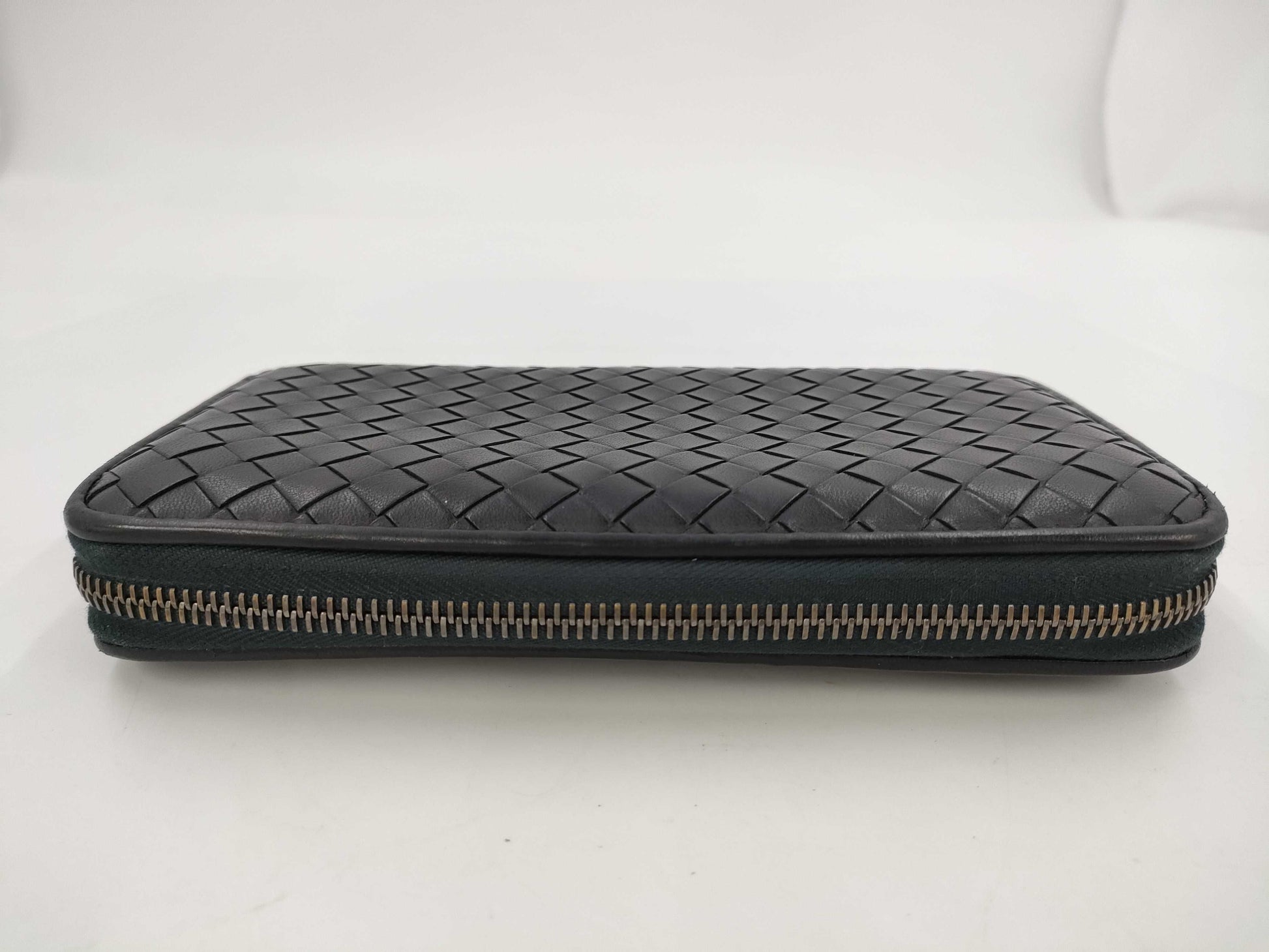 BOTTEGA VENETA Bottega Intrecciato Round Zip Long Wallet Black