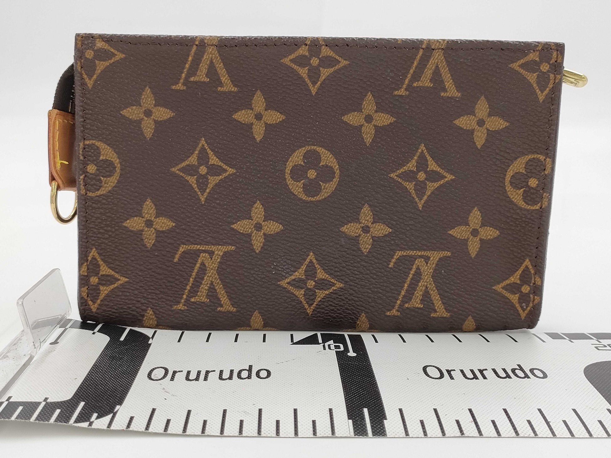 LOUIS VUITTON Monogram Bucket Pouch Pouch
