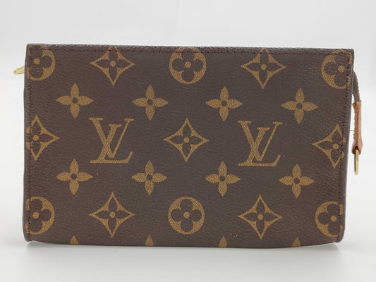 LOUIS VUITTON Monogram Bucket Pouch Pouch