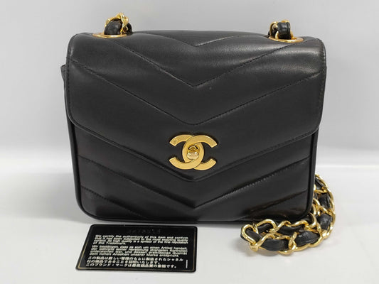 CHANEL Chevron V-Stitch Chain Shoulder Bag
