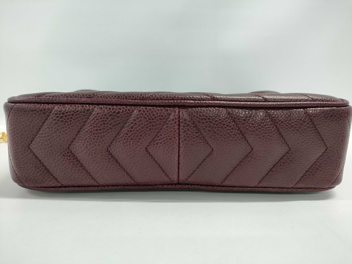 CHANEL V-Stitch Chain Shoulder Bag