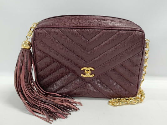CHANEL V-Stitch Chain Shoulder Bag