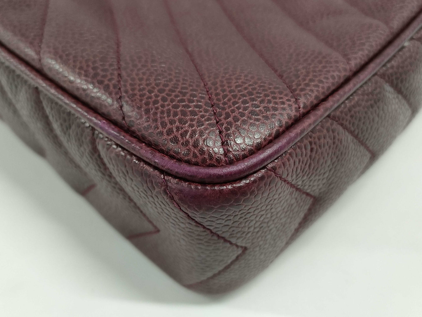 CHANEL V-Stitch Chain Shoulder Bag